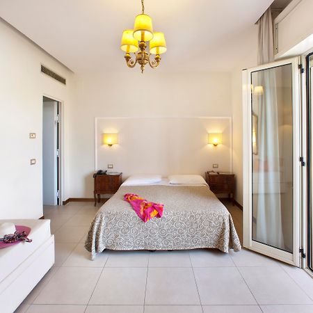 Hotel Alpha Sant'Agnello Bagian luar foto