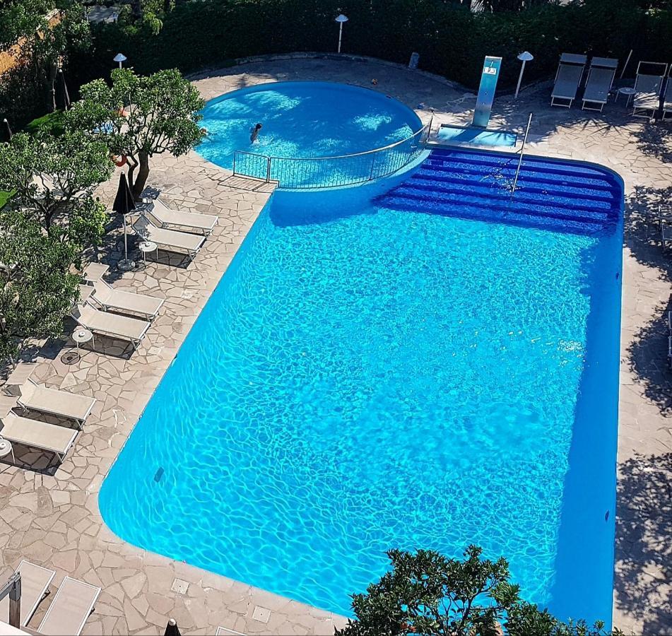 Hotel Alpha Sant'Agnello Bagian luar foto