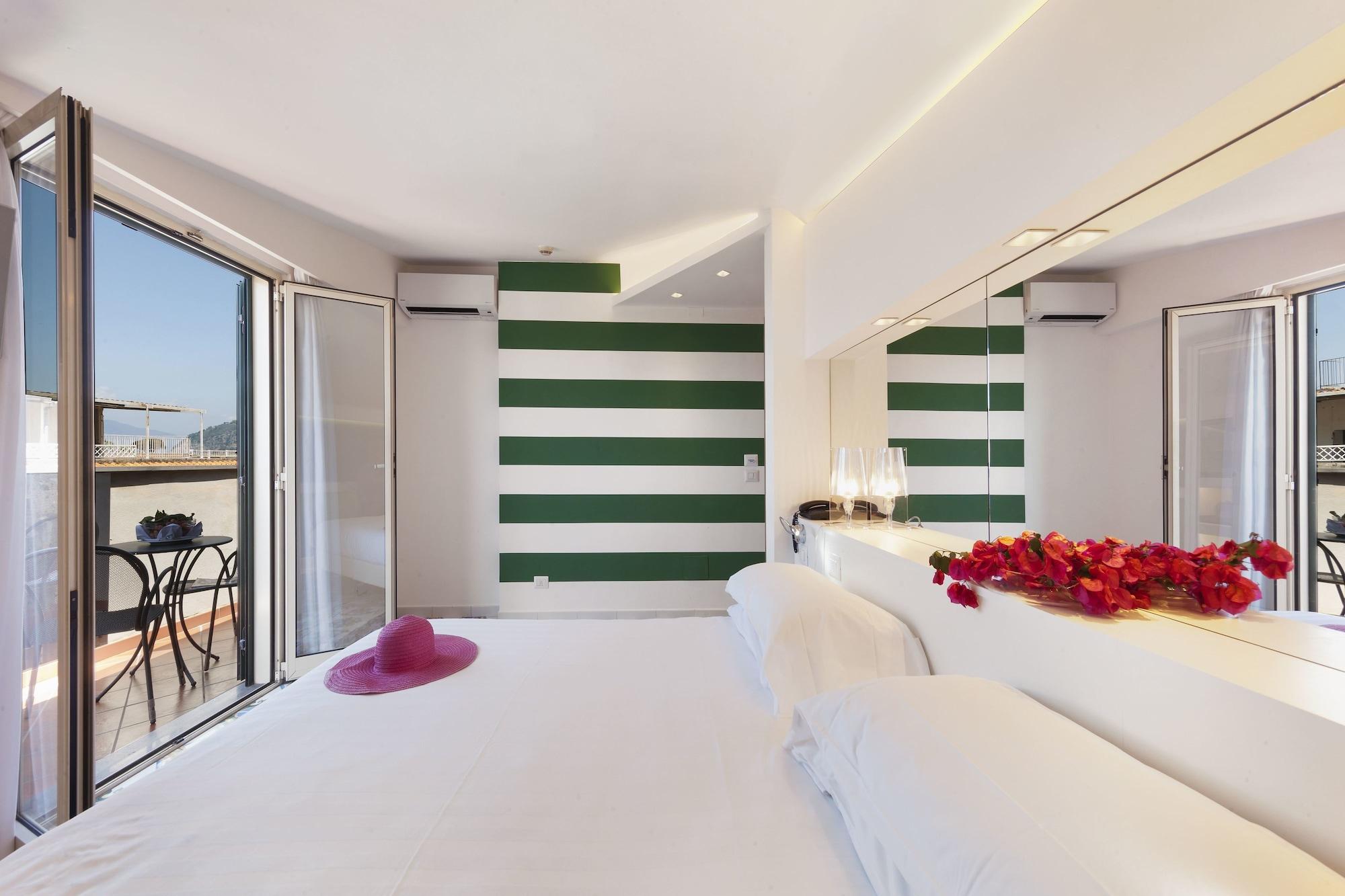 Hotel Alpha Sant'Agnello Bagian luar foto
