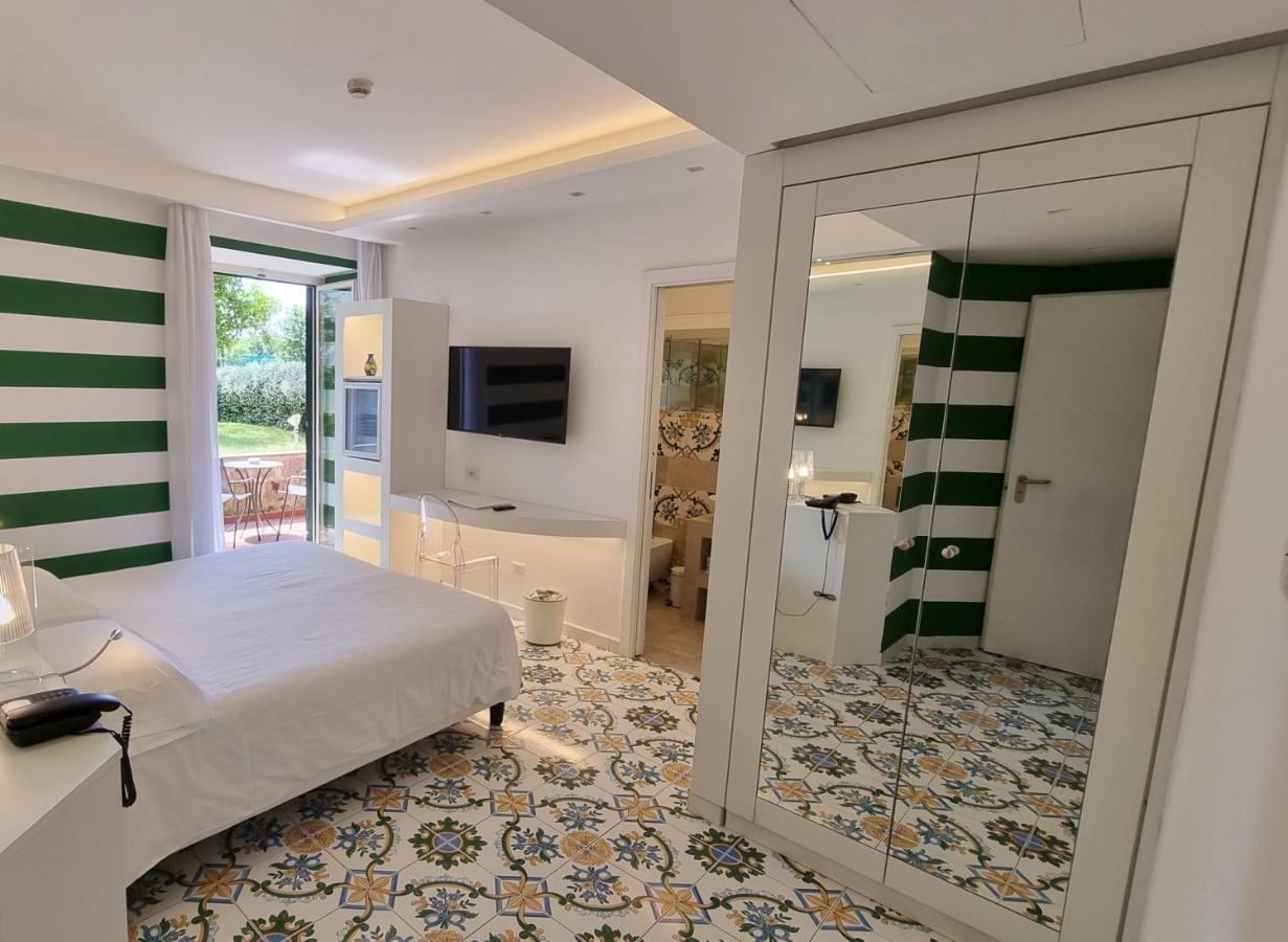 Hotel Alpha Sant'Agnello Bagian luar foto