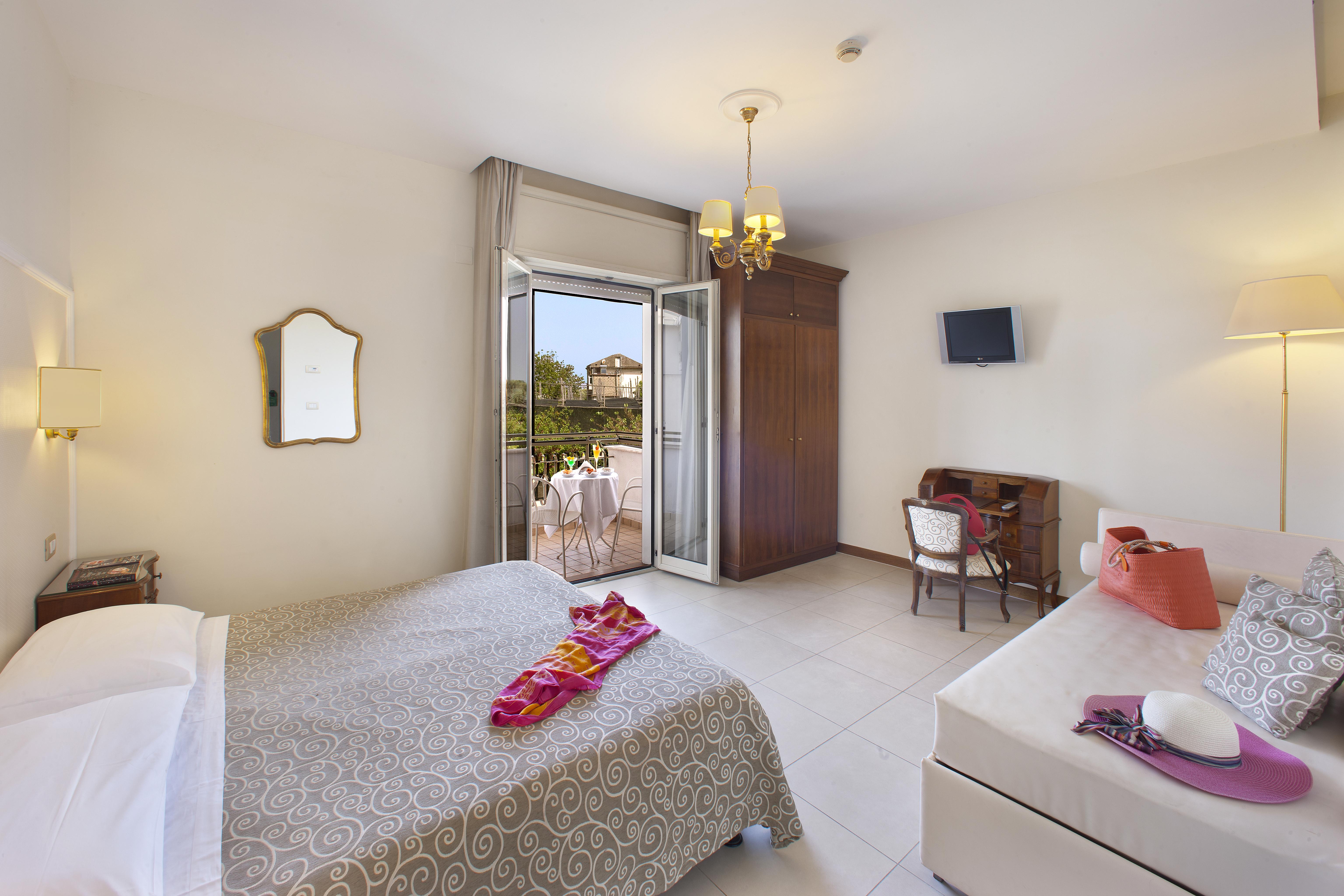 Hotel Alpha Sant'Agnello Bagian luar foto