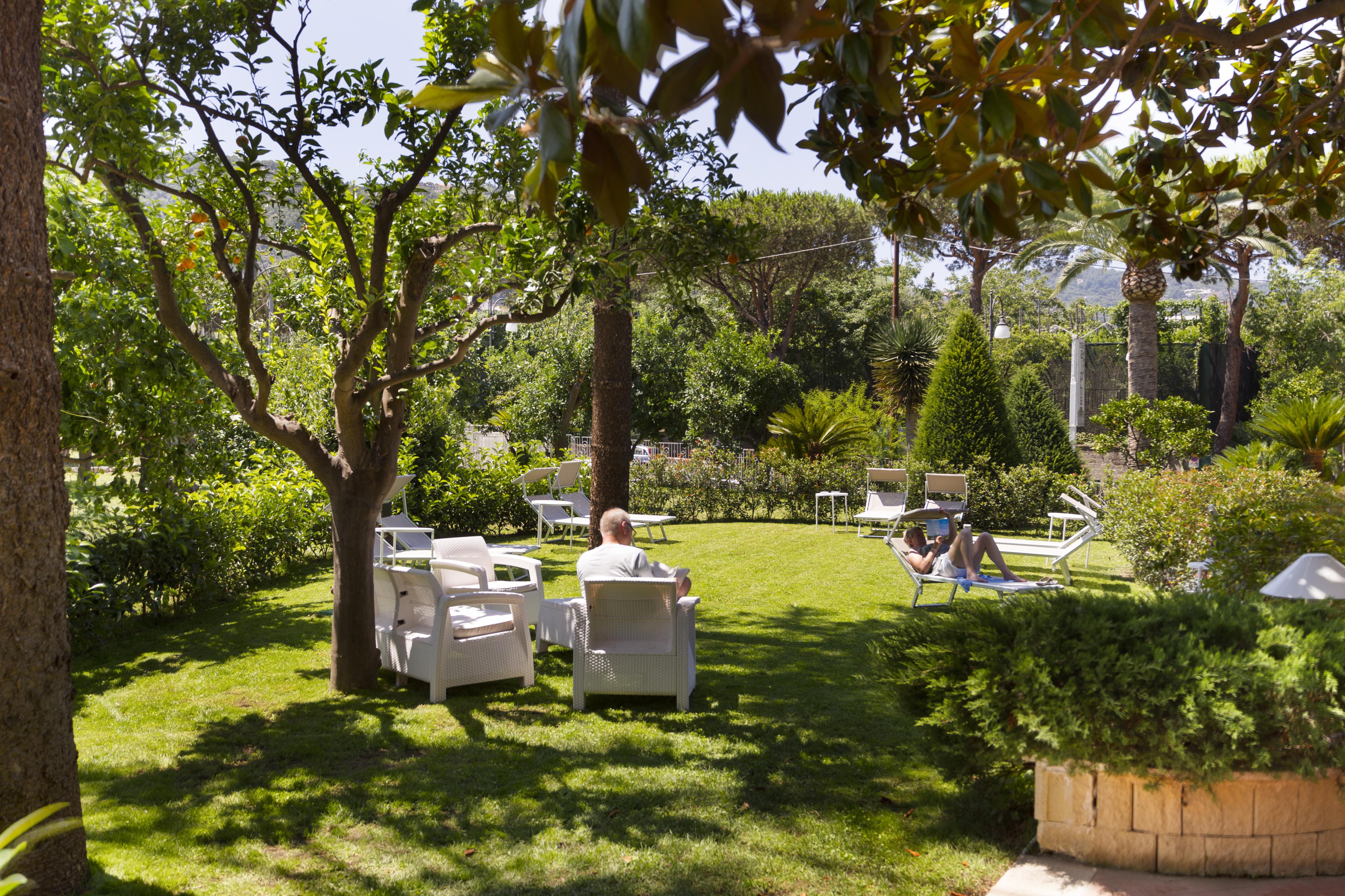 Hotel Alpha Sant'Agnello Bagian luar foto